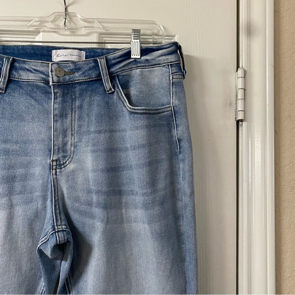 KanCan High Rise Flare Leg Light Wash Blue Women's Cotton Blend Jeans Size 31” - Picture 3 of 15